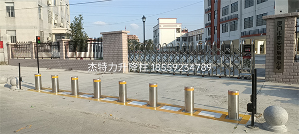 杰特力-小學(xué)門(mén)口液壓升降柱