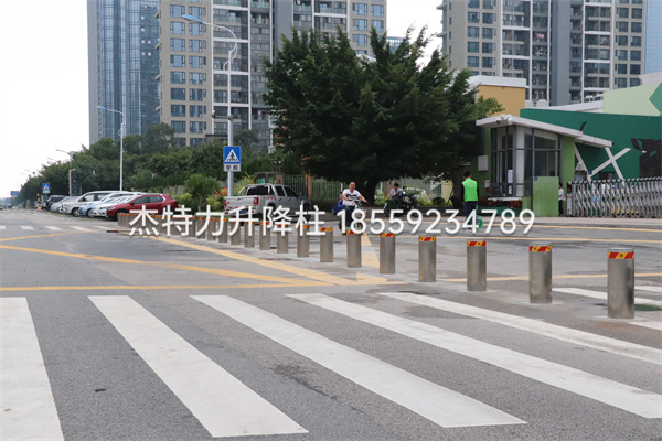 杰特力-公路安全隔離防撞柱